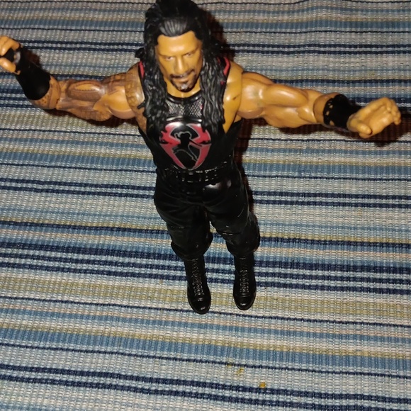 WWE Roman Reigns Action Figure - Picture 5 of 7